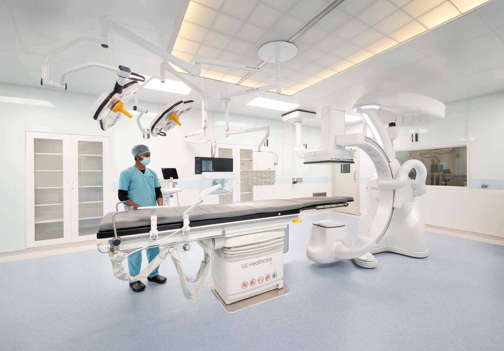 Hybrid surgical suite showcasing Allia IGS 7 imaging system for vascular care