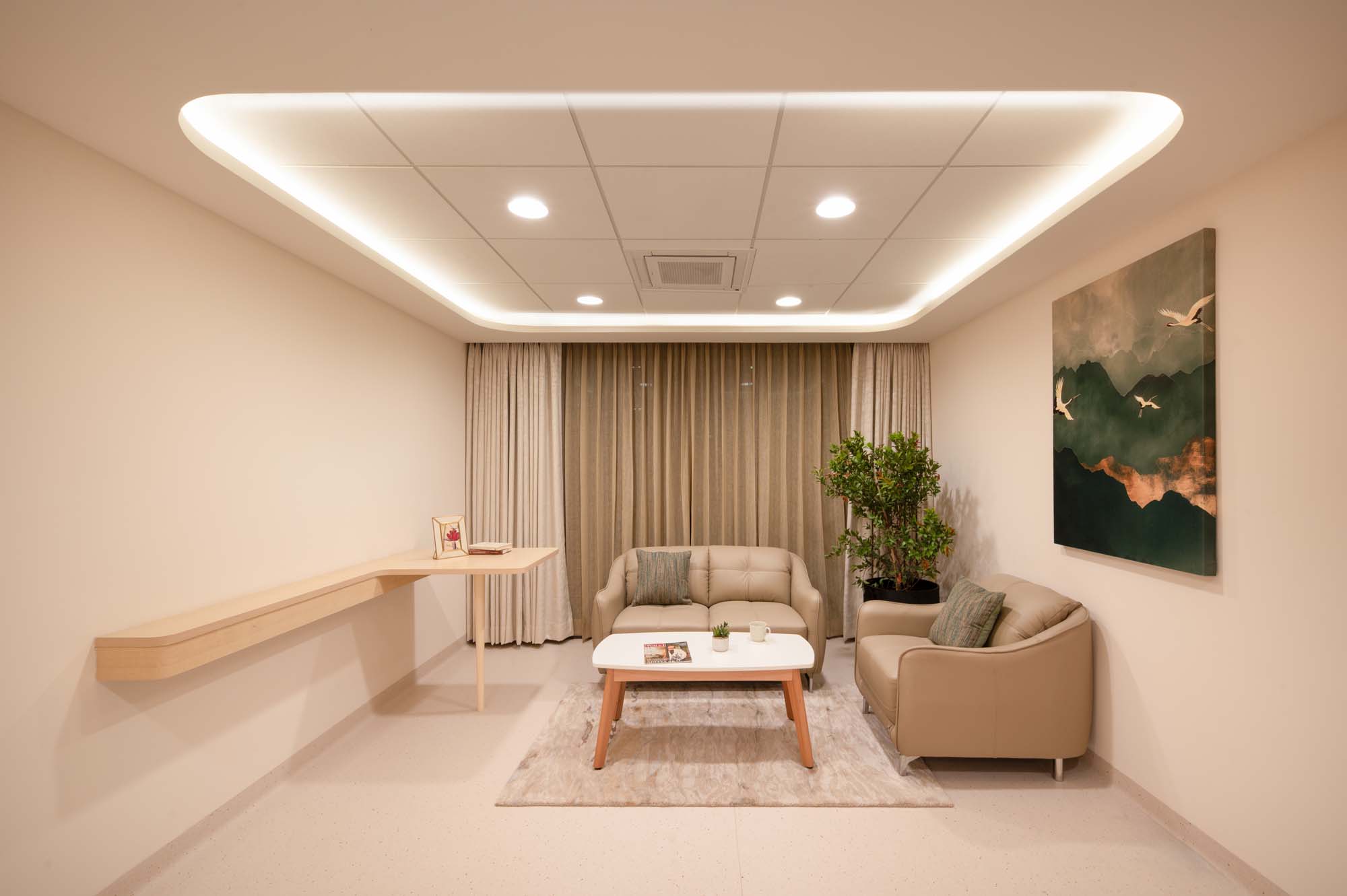Presidential Suite Lounge Area at RIVEA Vascular Institute