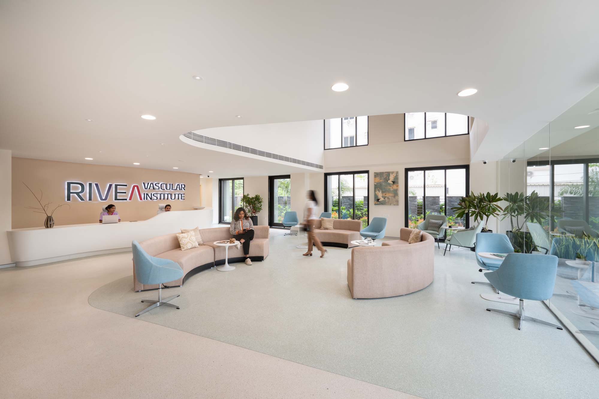 Bright, modern reception and waiting area inside RIVEA Vascular Institute